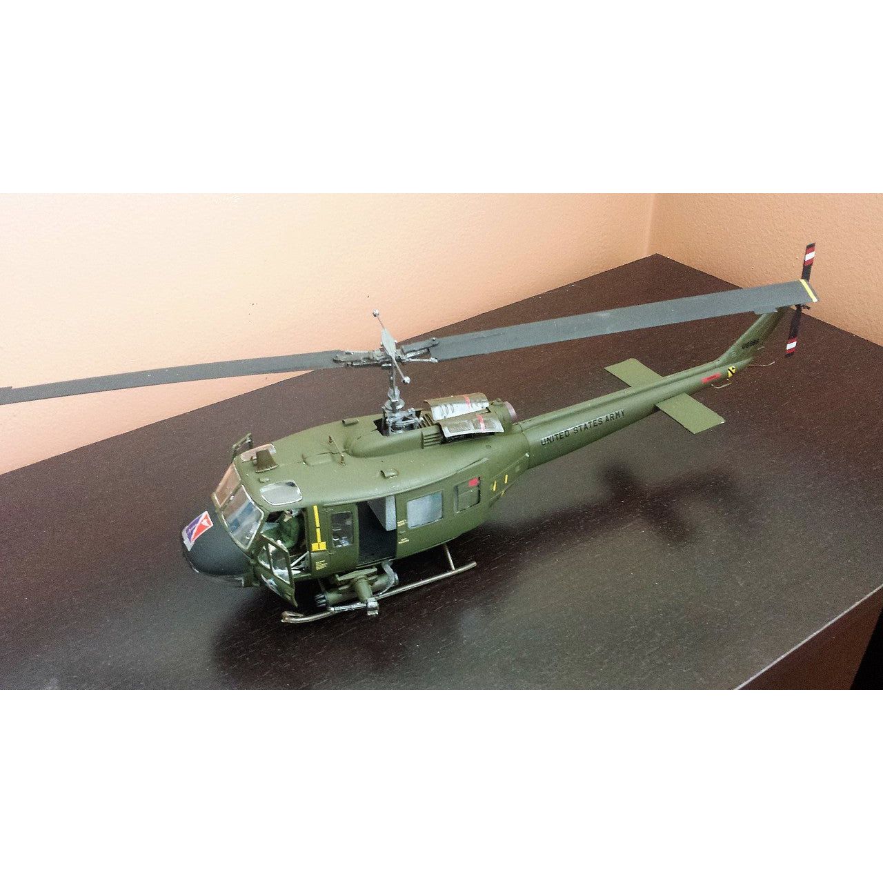 Revell 1/32 UH - 1D Huey Gunship - Revell - ModelCars.com
