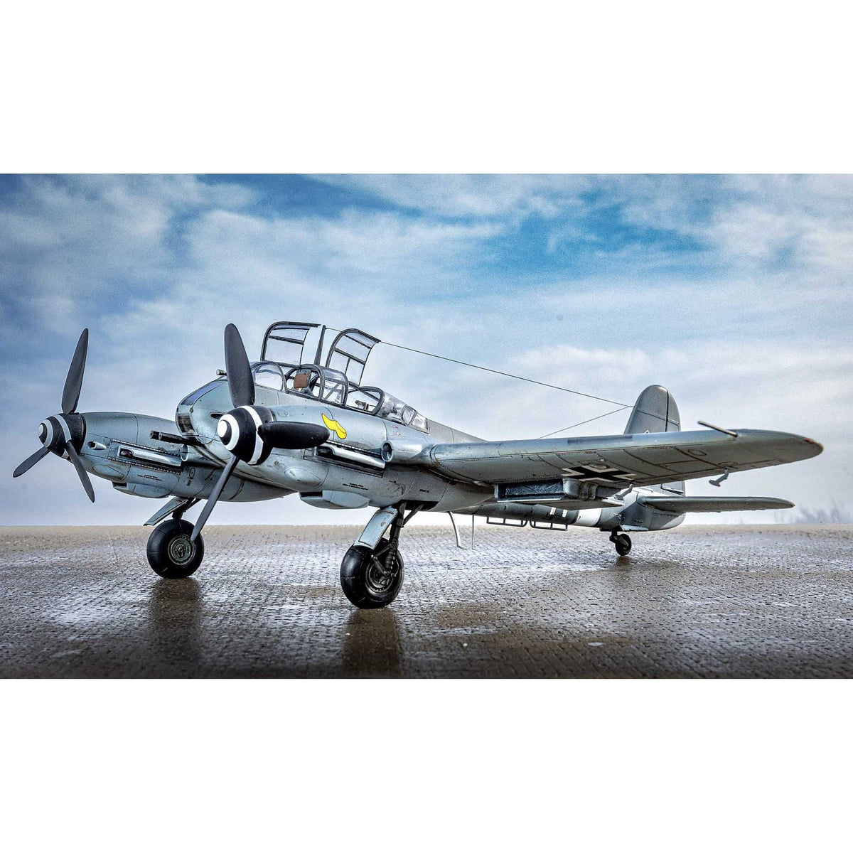 Revell 1/48 Messerschmitt ME 410B-6/R-2-Revell-ModelCars.com