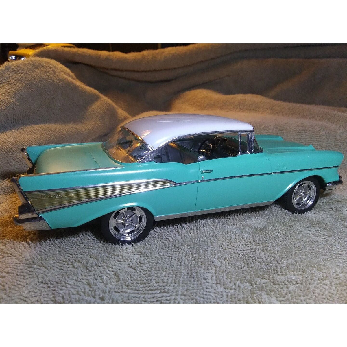 Revell 1957 CHEVY BEL AIR Snap 1/25 Scale Model Kit-Revell-ModelCars.com