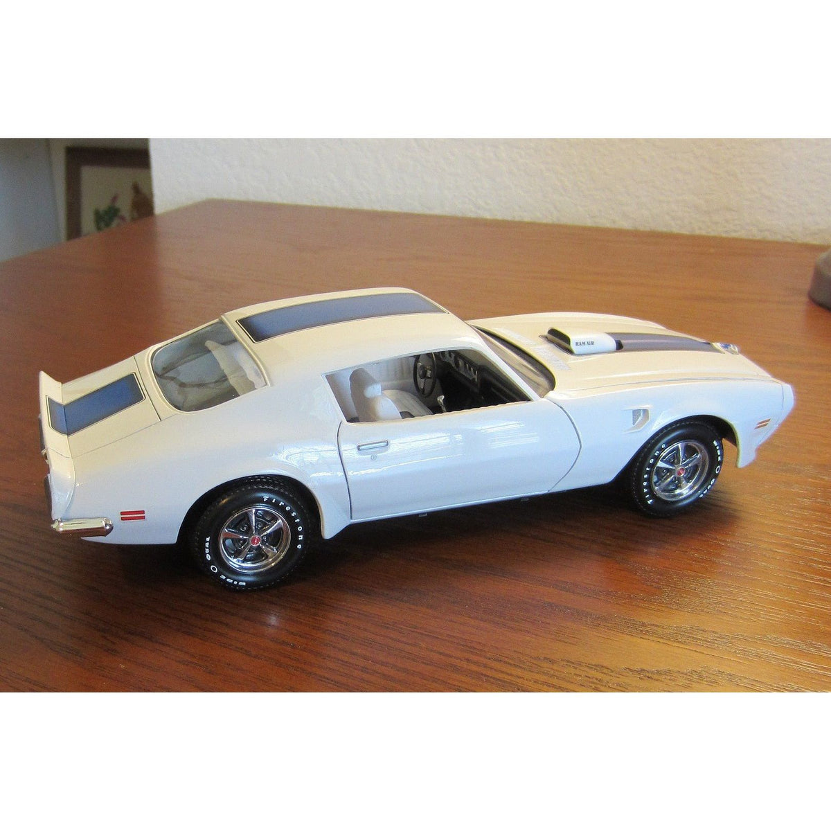 Revell 1970 Pontiac Firebird 2'N1 1/24 Scale Model Kit - Revell - ModelCars.com