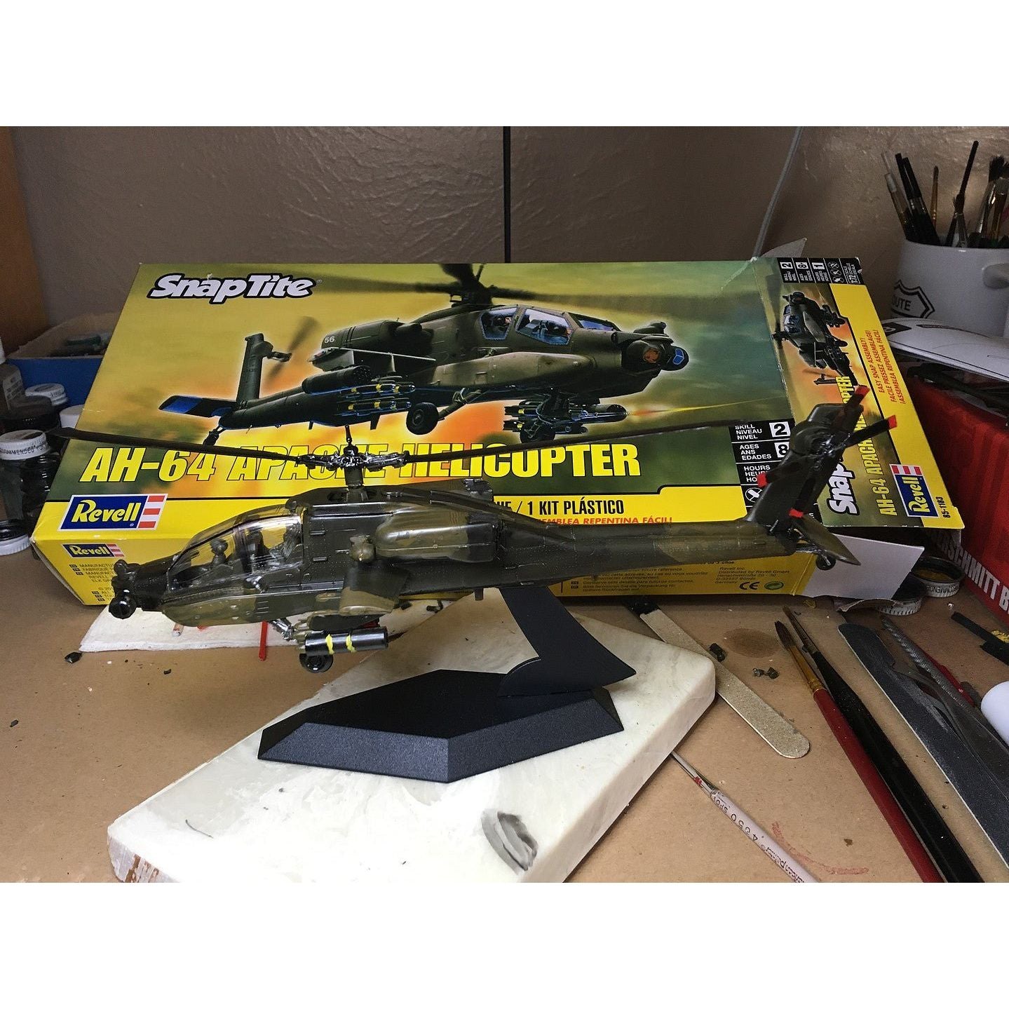 Revell AH64 Apache Helicopter Scale 1/72 model kit - Revell - ModelCars.com