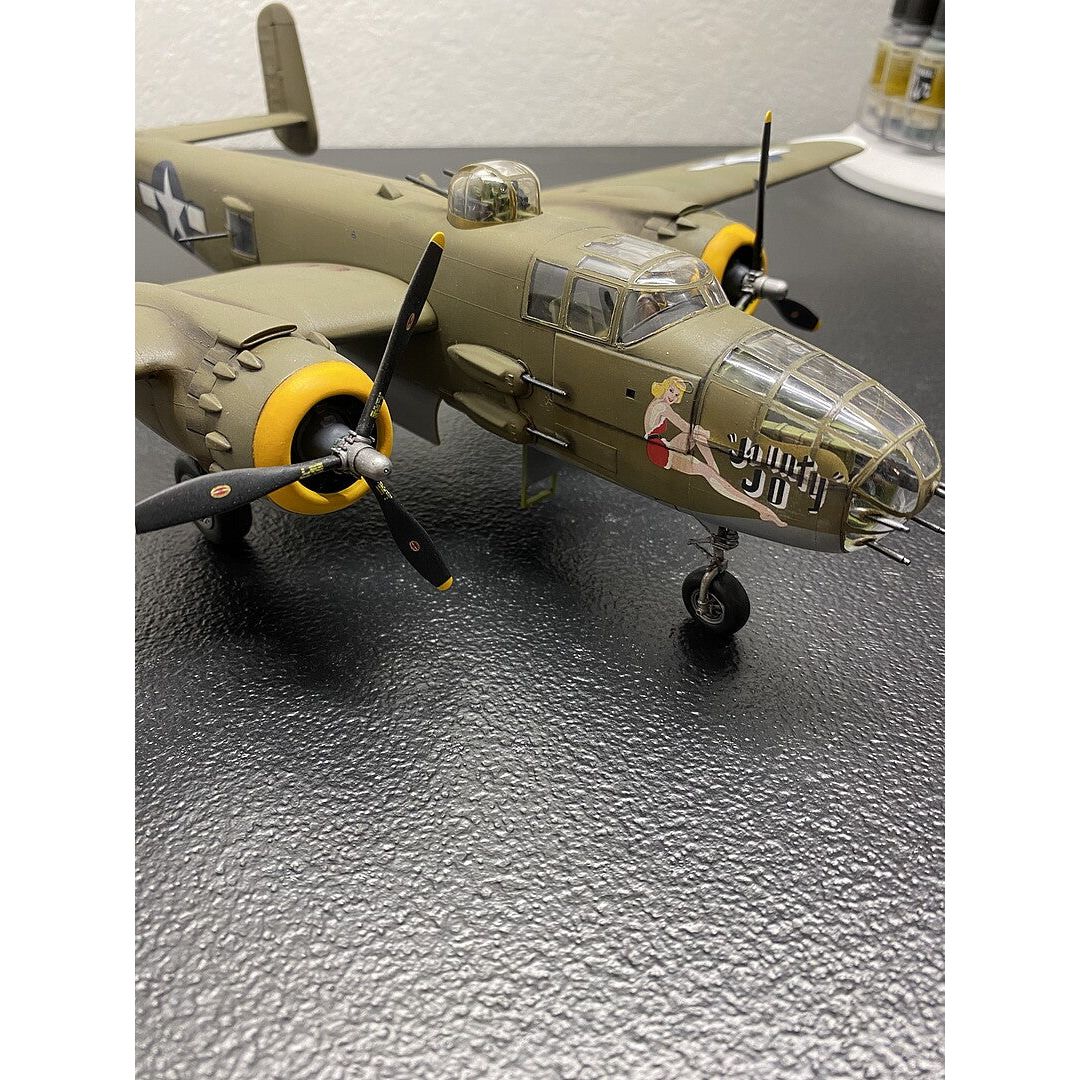 Revell B - 25J Mitchell - Revell - ModelCars.com