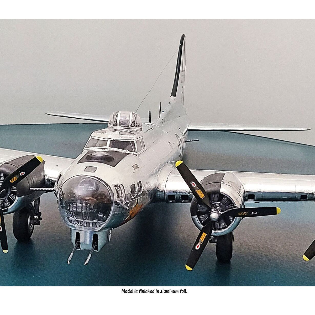 Revell B17 - G Flying Fortress - Revell - ModelCars.com