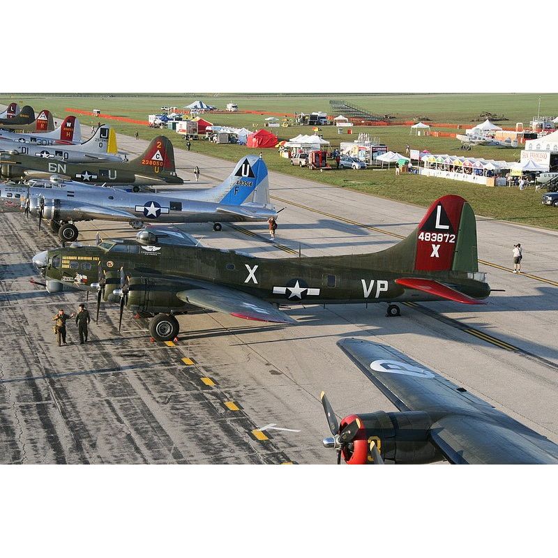 Revell B17 - G Flying Fortress - Revell - ModelCars.com