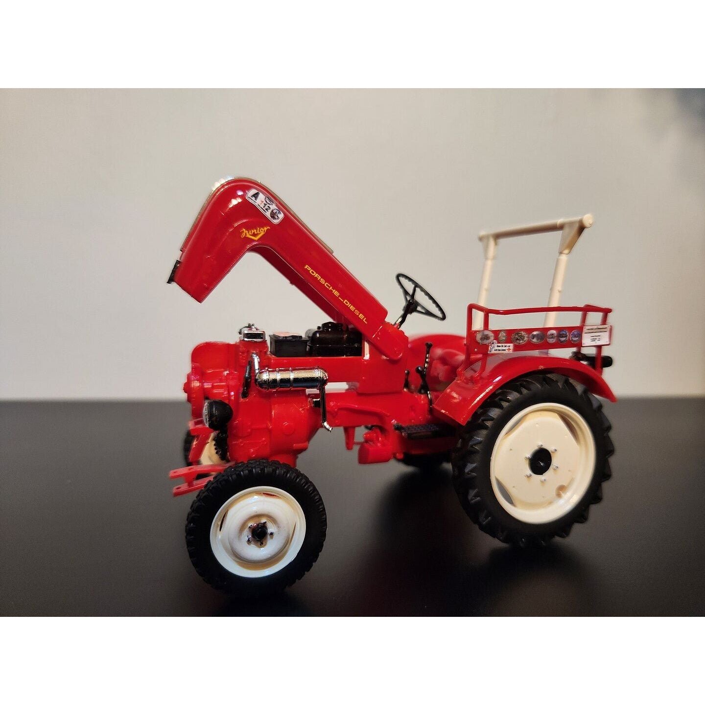 Revell Germany 1/24 Porsche Diesel Junior 108 Tracktor - Revell - ModelCars.com