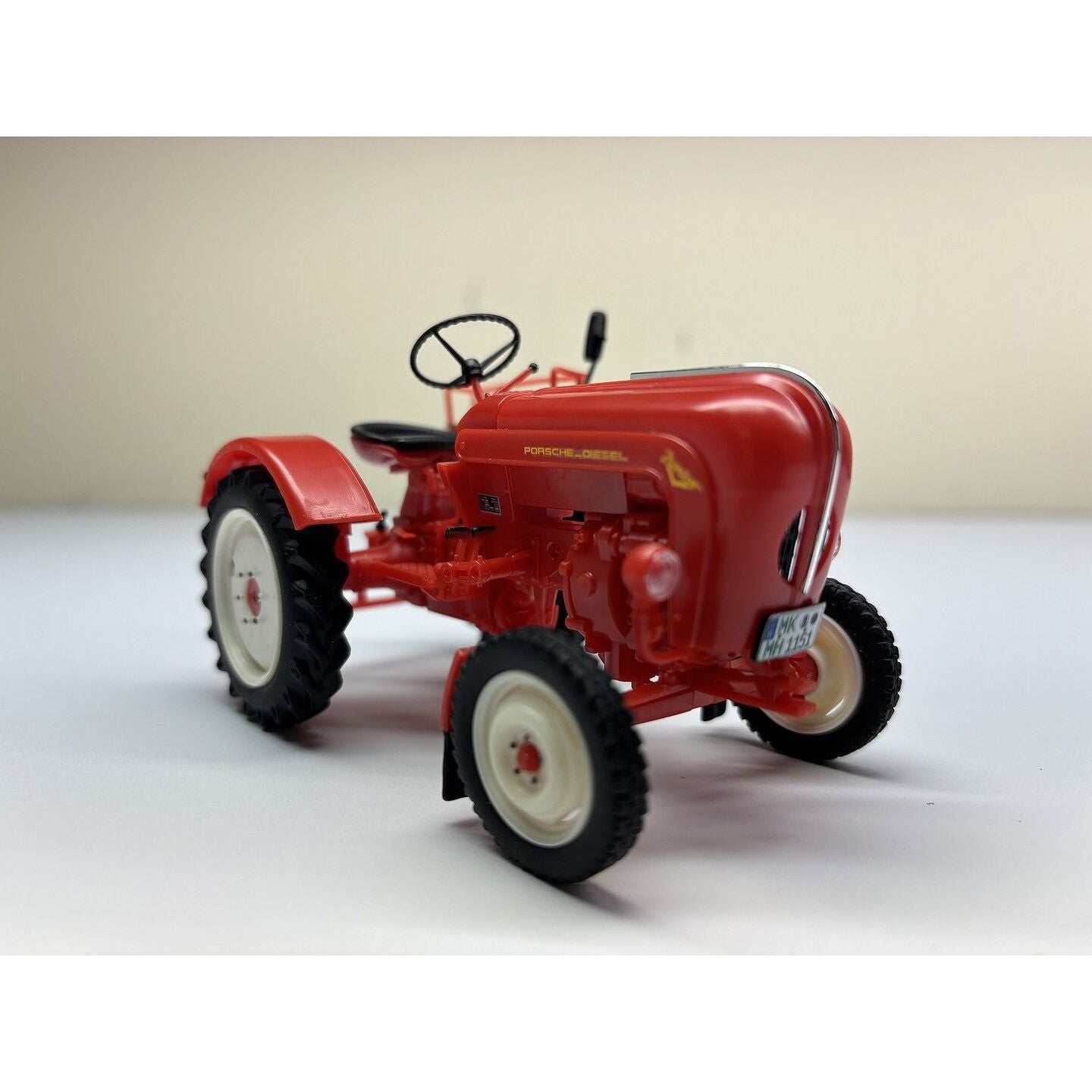 Revell Germany 1/24 Porsche Diesel Junior 108 Tracktor - Revell - ModelCars.com