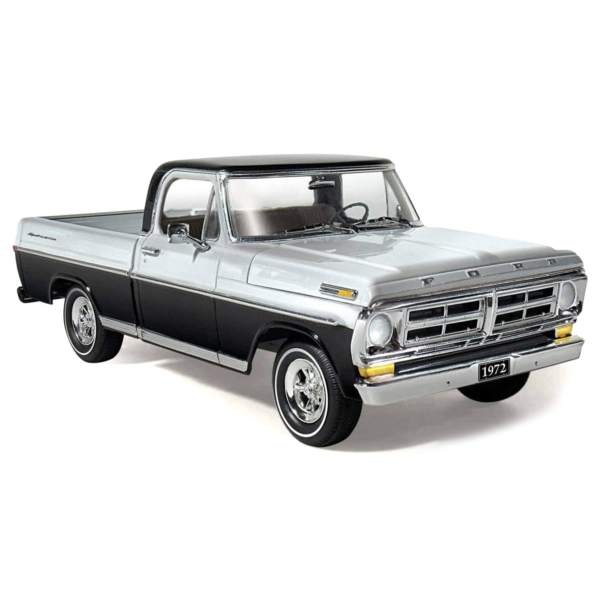 Skill 3 Model Kit 1972 Ford Sport Custom Pickup Truck 1/25 Scale Model by Moebius-Moebius-ModelCars.com