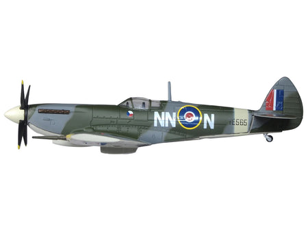 Supermarine Spitfire LF MK IXe Fighter Aircraft "TE565 10th (Czech) Fighter Squadron RAF Manston" Royal Air Force 1/72 Diecast Model Airplane by Oxford Diecast-Oxford Diecast-ModelCars.com