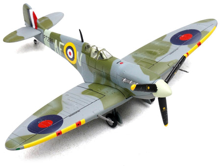 Supermarine Spitfire Mk IIa Fighter Aircraft "P7290 Air Fighting Development Unit RAF Duxford" (1942) Royal Air Force 1/72 Diecast Model by Legion-Legion-ModelCars.com