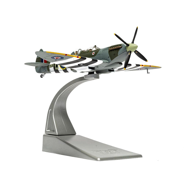 Supermarine Spitfire T.9 Aircraft "MJ627 Biggin Hill Heritage Hangar" Royal Canadian Air Force "The Aviation Archive" Series 1/72 Diecast Model by Corgi - Corgi - ModelCars.com