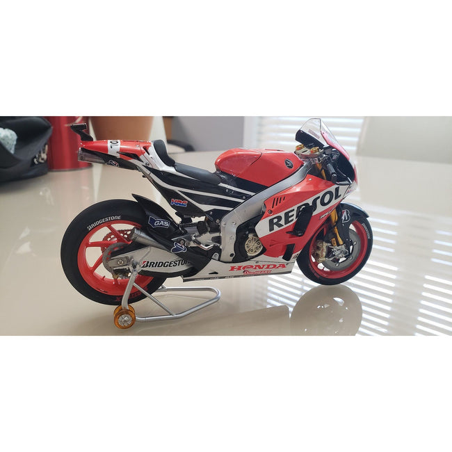 Tamiya 1/12 Repsol Honda RC213V4 Motorbike - Tamiya - ModelCars.com