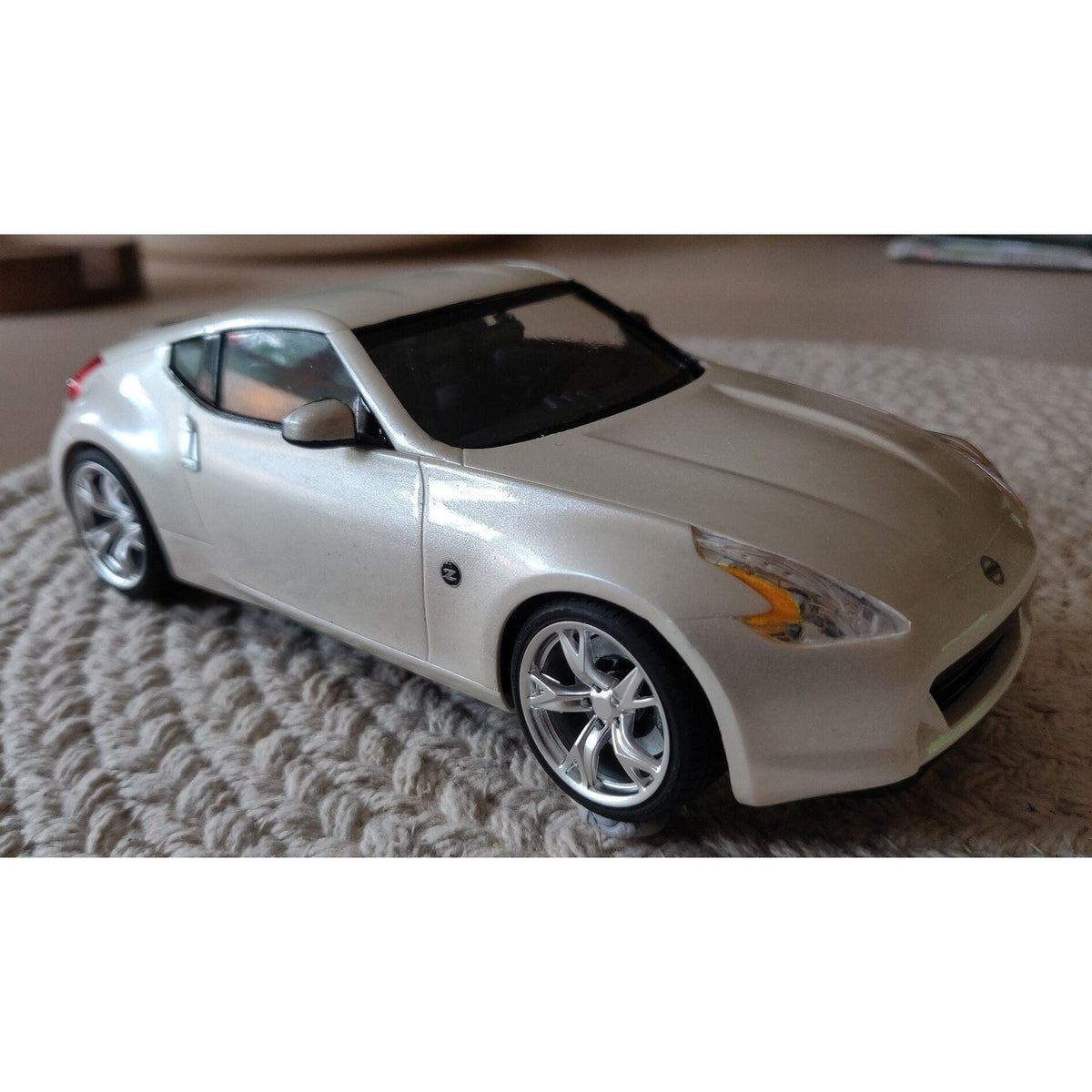 Tamiya 1/24 Nissan 370 Z-Tamiya-ModelCars.com