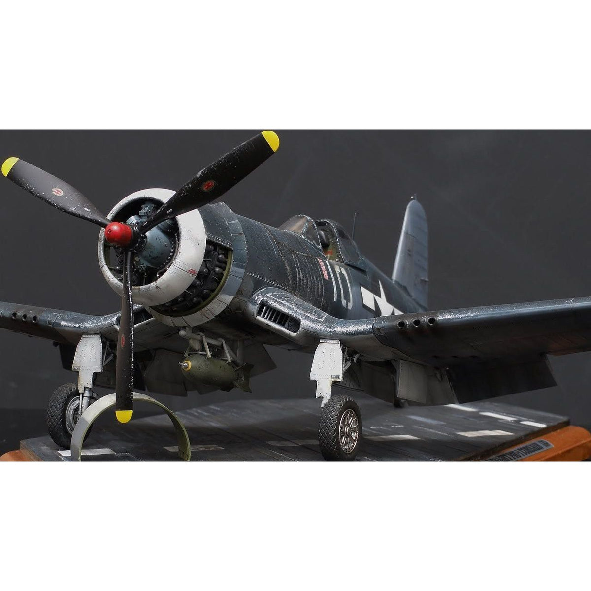 Tamiya 1/32 Vought F4U-1A Corsair-Tamiya-ModelCars.com