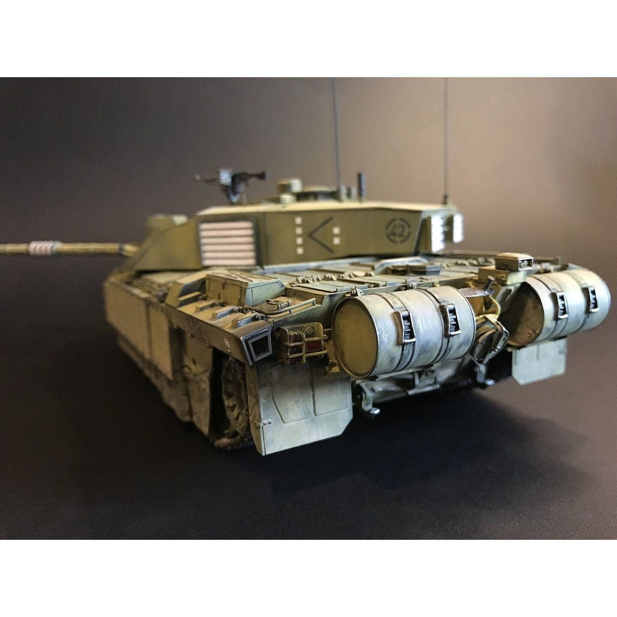 Tamiya 1/35 British MBT Challenger 2-Tamiya-ModelCars.com