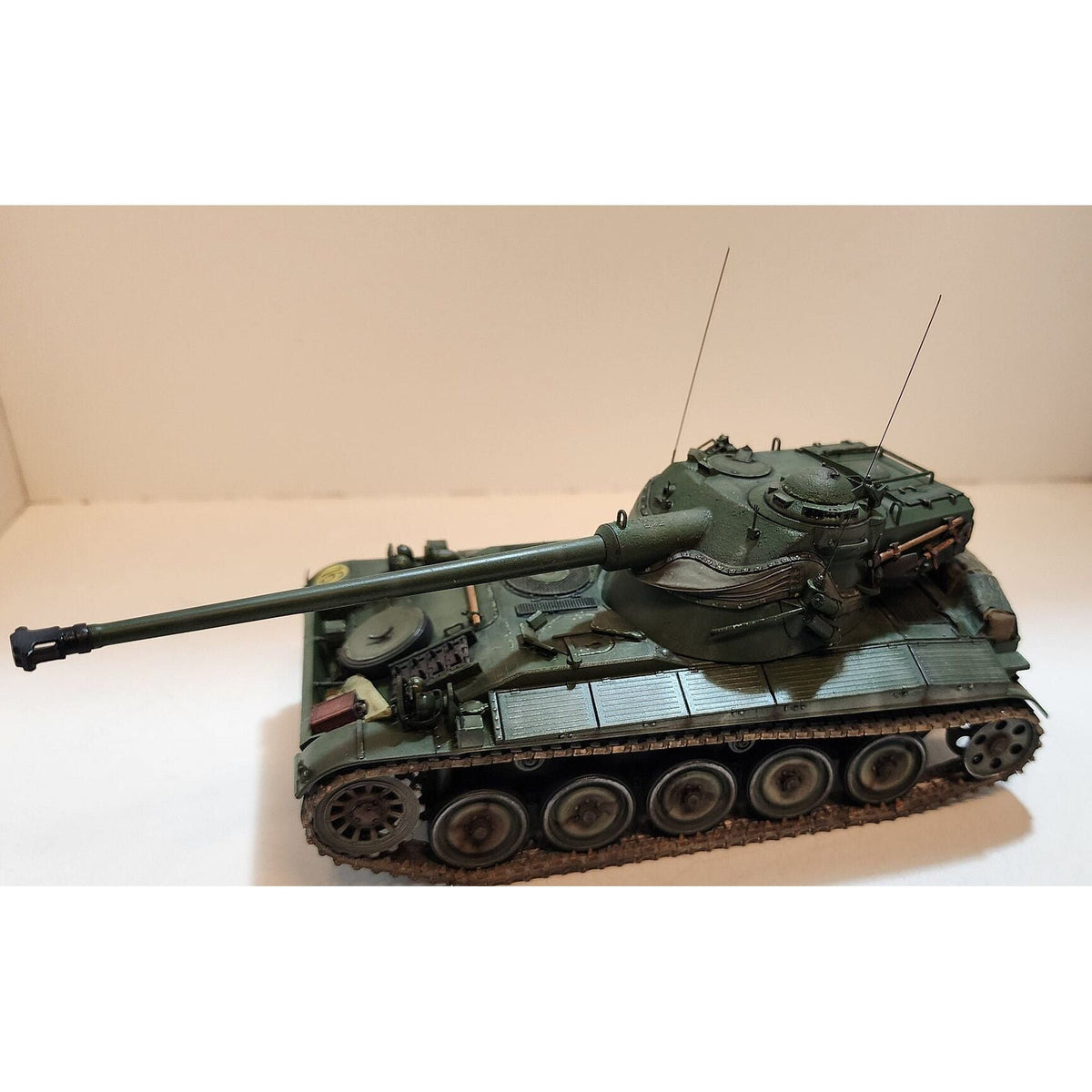 Tamiya 1/35 French Light Tank Amx-13-Tamiya-ModelCars.com