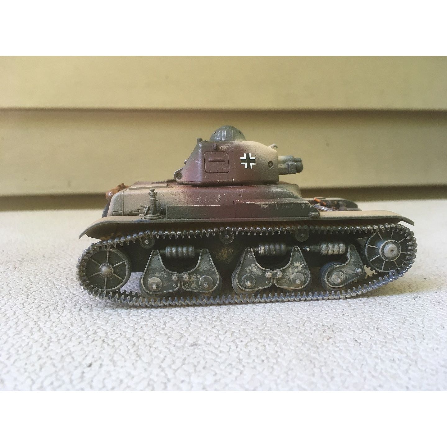 Tamiya 1/35 French Light Tank R35 - Tamiya - ModelCars.com