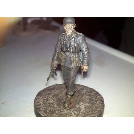 Tamiya 1/35 German Machine Gun Crew - Tamiya - ModelCars.com