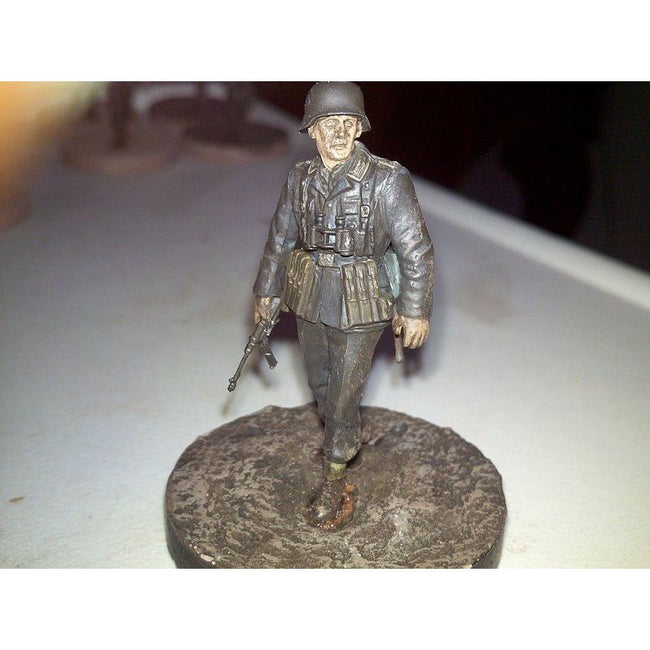 Tamiya 1/35 German Machine Gun Crew - Tamiya - ModelCars.com