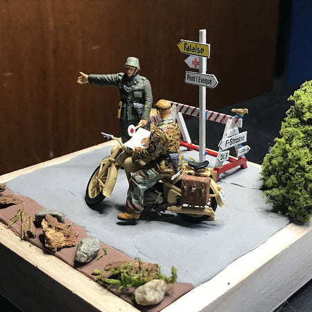 Tamiya 1/35 German Motorcycle Orderly Set - Tamiya - ModelCars.com