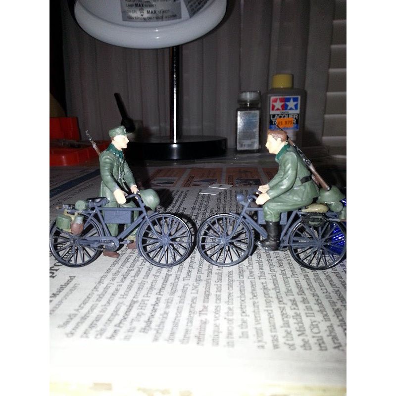 Tamiya 1/35 German Soldiers With Bicycles - Tamiya - ModelCars.com