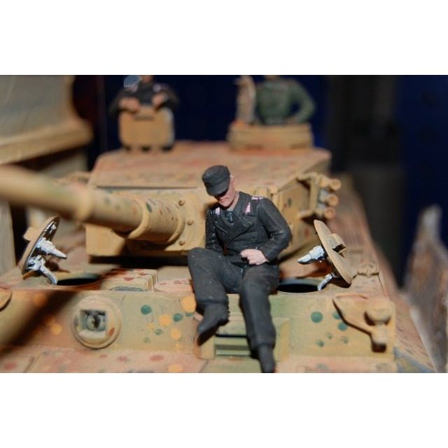 Tamiya 1/35 GERMAN TANK CREW AT REST - Tamiya - ModelCars.com