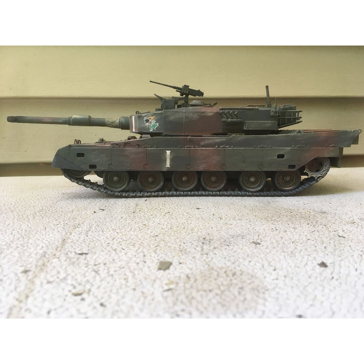 Tamiya 1/35 Jgsdf Type 90 Tank-Tamiya-ModelCars.com