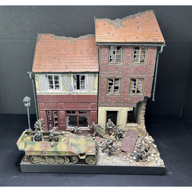 Tamiya 1/35 Mtl. Spw Sd.Kfz. 251/1 Ausf.D - Tamiya - ModelCars.com