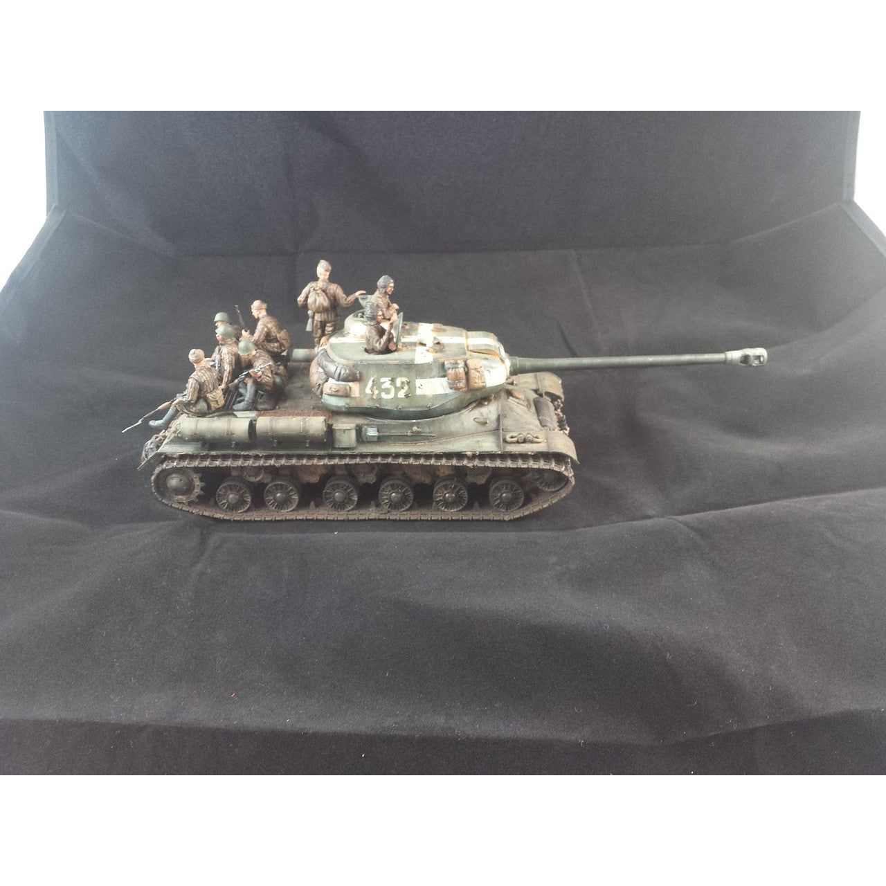 Tamiya 1/35 Russian Heavy Tank Js - 2 Model - Tamiya - ModelCars.com