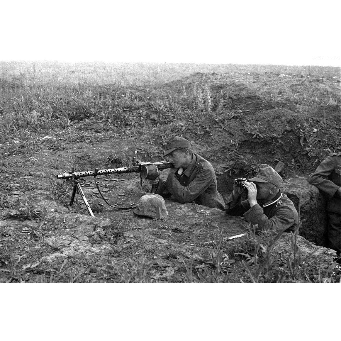 Tamiya 1/35 Scale German Machine Gun Troops - Tamiya - ModelCars.com