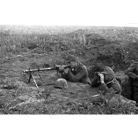 Tamiya 1/35 Scale German Machine Gun Troops-Tamiya-ModelCars.com