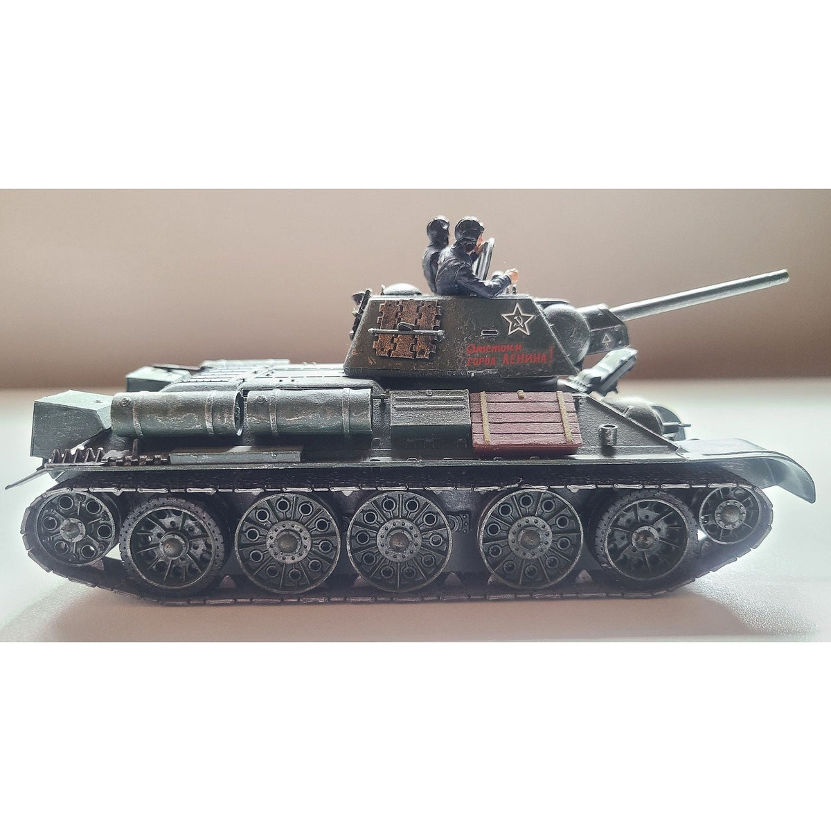Tamiya 1/35 Scale Russian Tank T34/76-Tamiya-ModelCars.com
