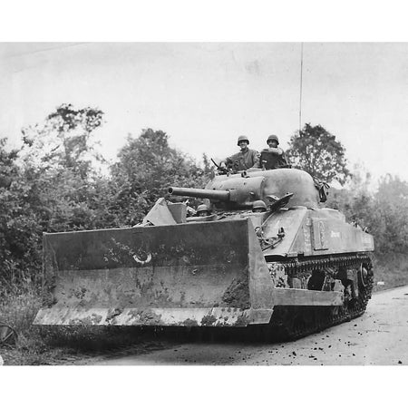 Tamiya 1/35 US Medium Tank M4 Sherman-Tamiya-ModelCars.com