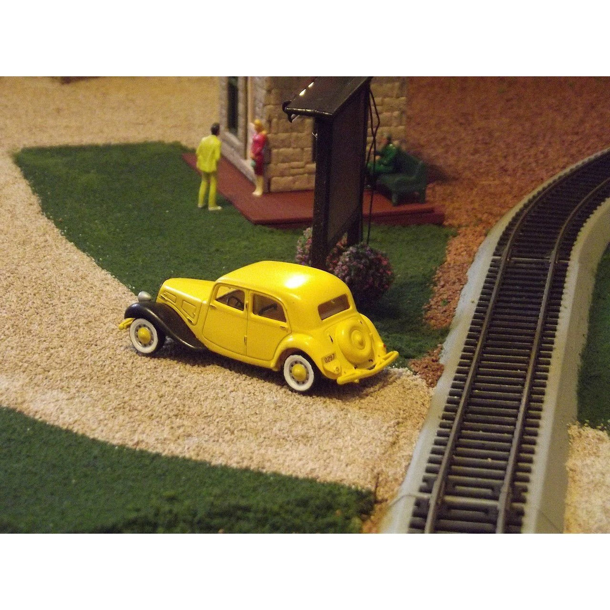 Tamiya 1/48 Citroen 11Cv Staff Car-Tamiya-ModelCars.com