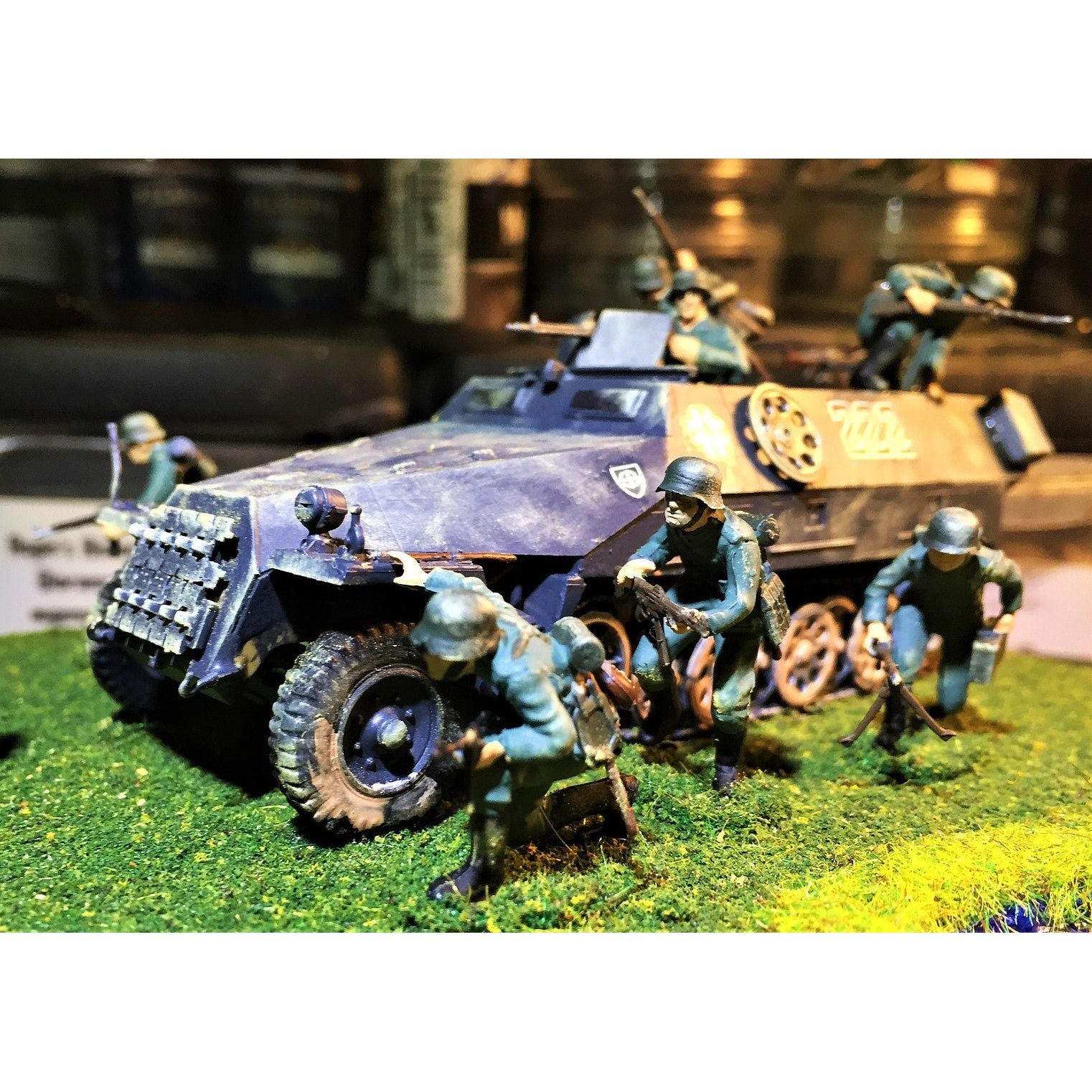 Tamiya 1/48 MTL. SPD. SD.KFZ 251 - 1 AUSF.D - Tamiya - ModelCars.com