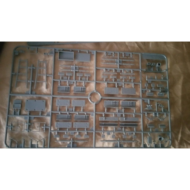 Tamiya 1/48 Tank Crew Field Maintenance - Tamiya - ModelCars.com