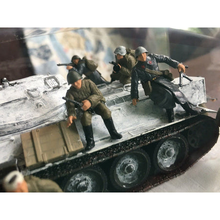 Tamiya 1/48 WWII Russian Infant Tank Crew-Tamiya-ModelCars.com