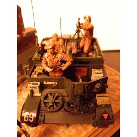 Tamiya British Univ Carrier MK.II-Tamiya-ModelCars.com