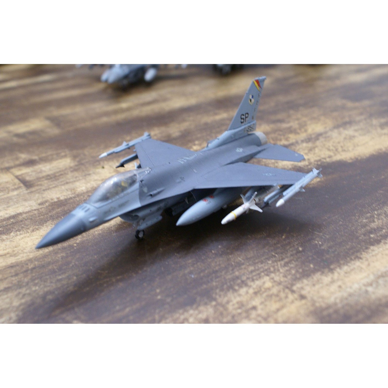 Tamiya F - 16 CJ Fighting Falcon 1/72 - Tamiya - ModelCars.com