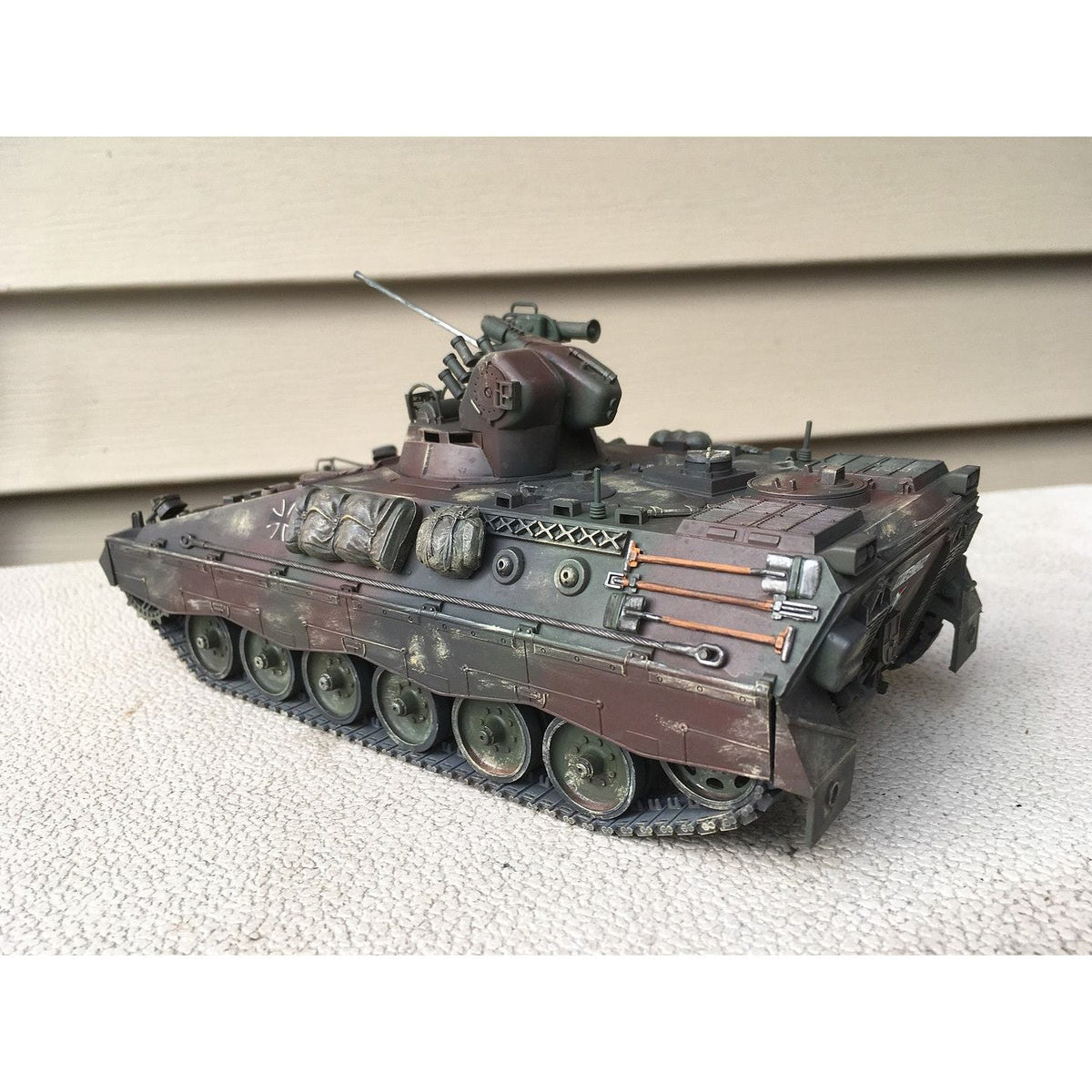 Tamiya German Marder 1A2 Kit-Tamiya-ModelCars.com