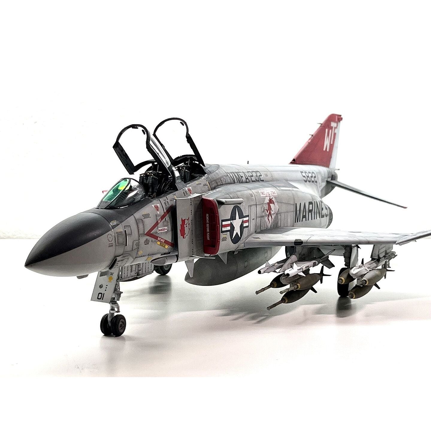 Tamiya Mcdonnell F - 4 J Phantom II - Tamiya - ModelCars.com