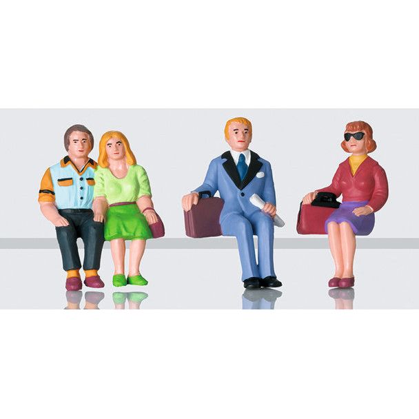 TRAVERLER SIT FIGURE SET - LGB - ModelCars.com
