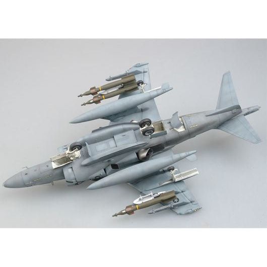 Trumpeter AV - 8B Night Attack Harrier II - Heartland - ModelCars.com