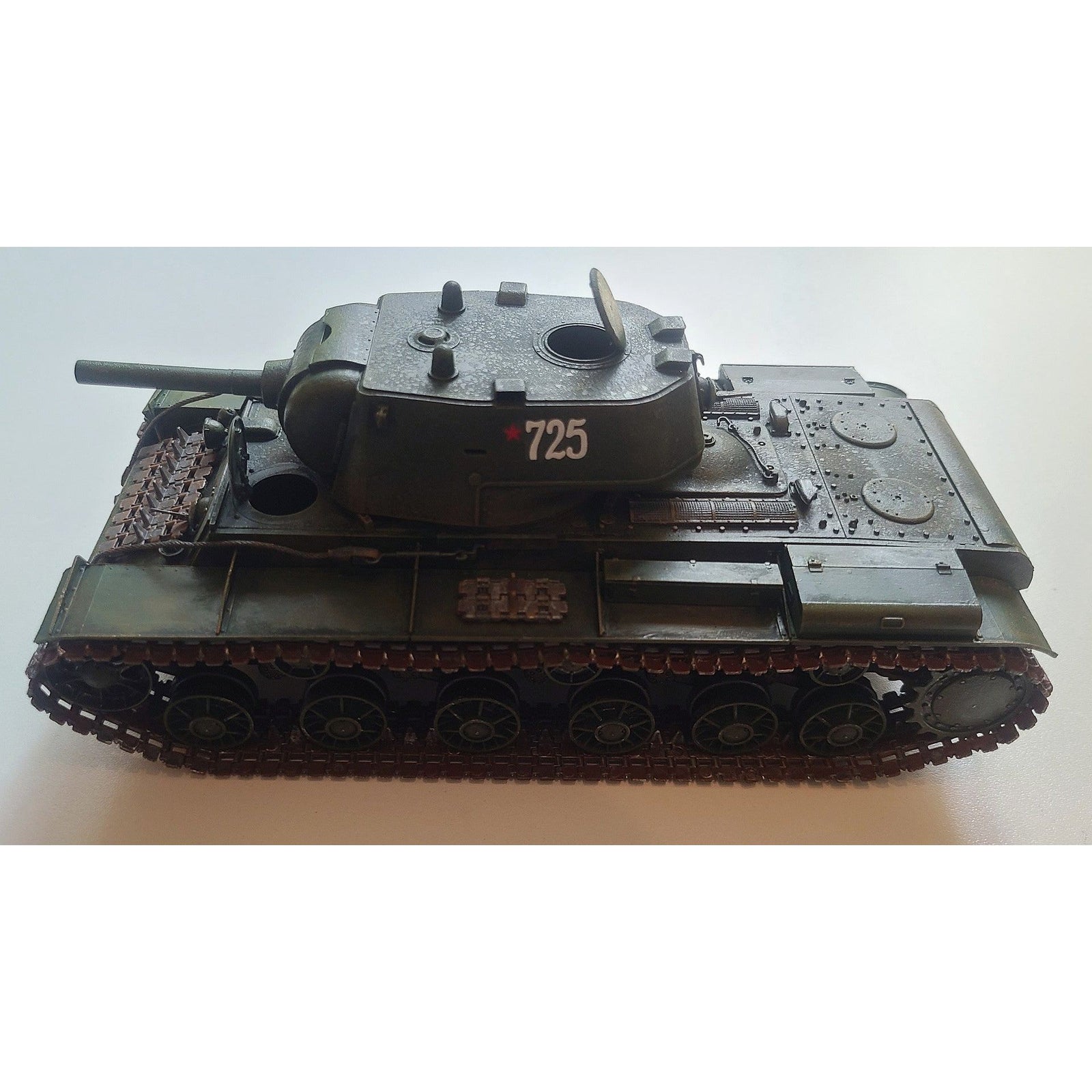 Trumpeter Russian KV - 9 Heavy Tank - Heartland - ModelCars.com