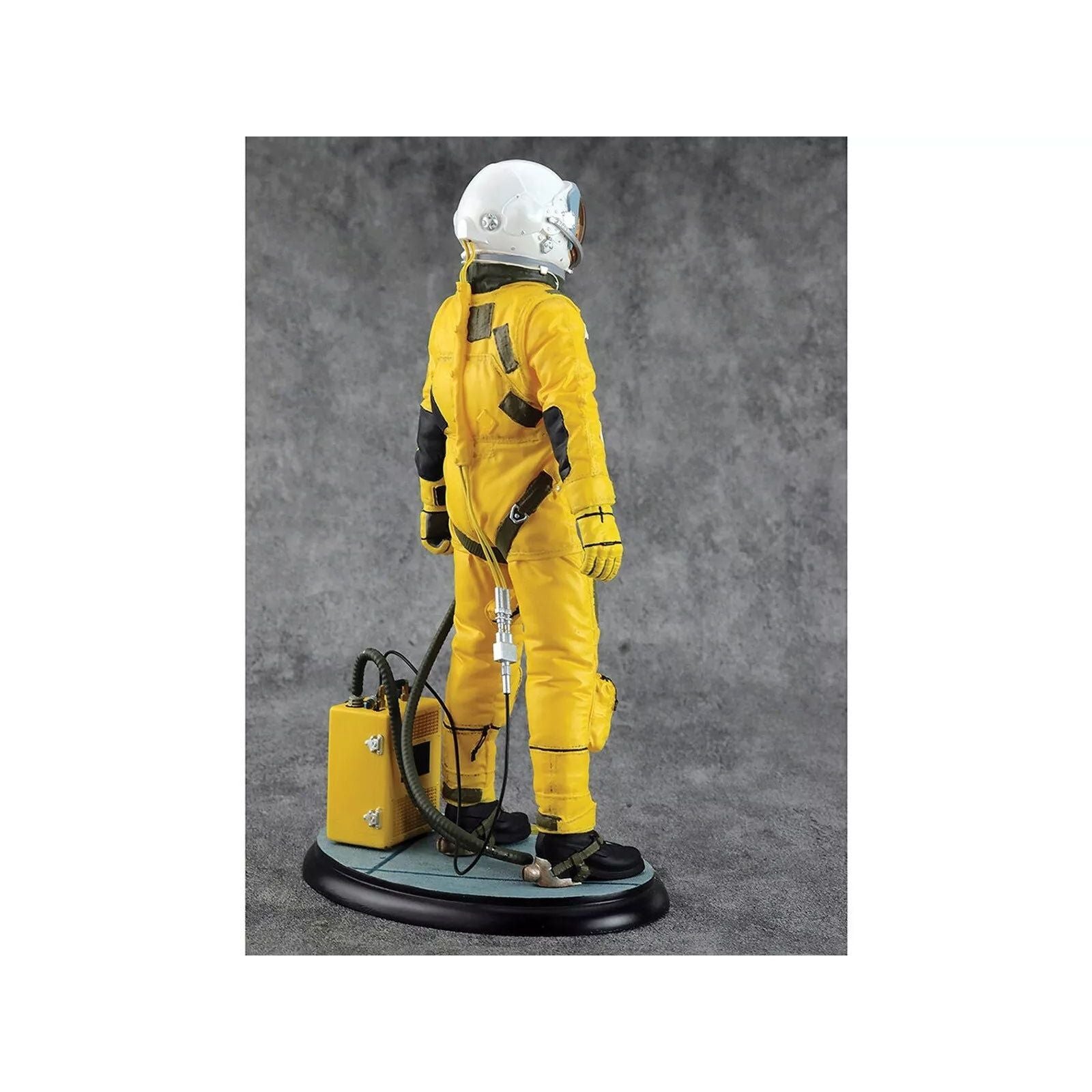 U - 2 "Dragon Lady" Pilot Polyresin Statue "Statue Series" 1/8 Scale Model by Hobby Master - Hobby Master - ModelCars.com