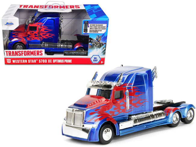 Western Star 5700 XE Phantom Truck Tractor Optimus Prime "Transformers: The Last Knight" (2017) Movie "Hollywood Rides" Series 1/32 Diecast Model Car by Jada-Jada-ModelCars.com