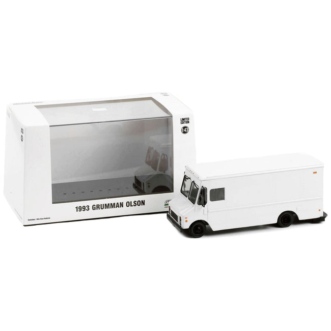 1993 Grumman Olson Van White 1/43 Diecast Model Car by Greenlight - Greenlight - ModelCars.com