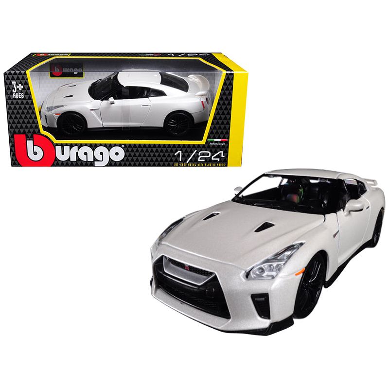 2017 Nissan GT-R R35 White 1/24 Diecast Model Car by Bburago-Bburago-ModelCars.com
