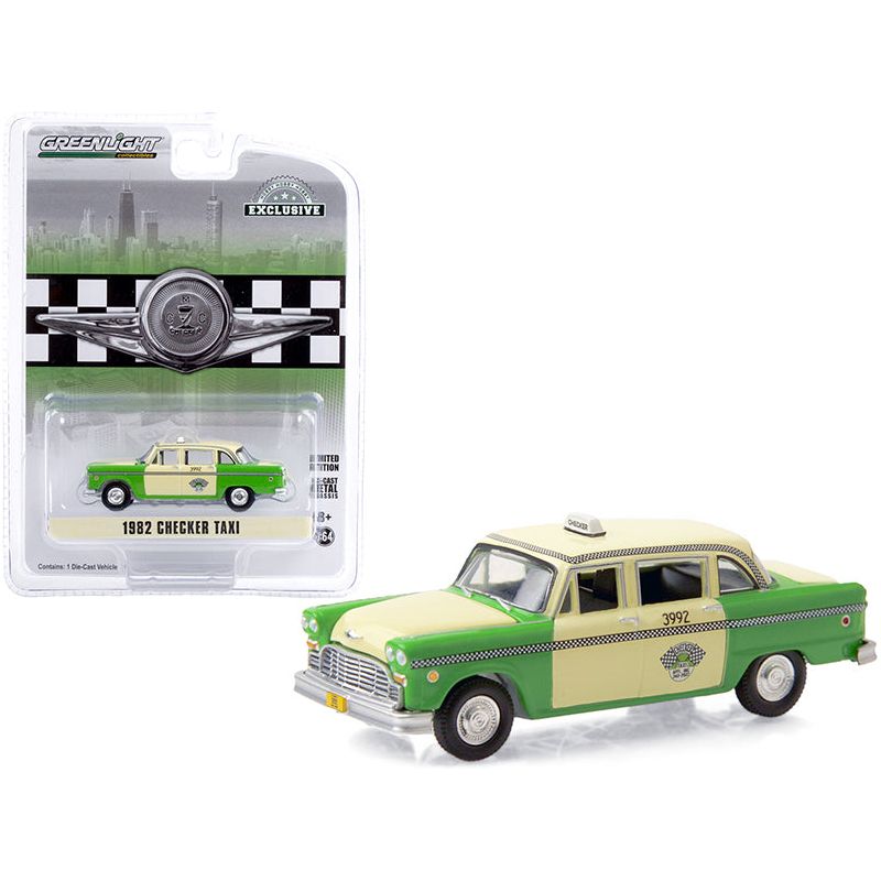 1982 Checker Taxi Green and Yellow "Checker Taxi Affl Inc." Chicago (Illinois) "Hobby Exclusive" 1/64 Diecast Model Car by Greenlight