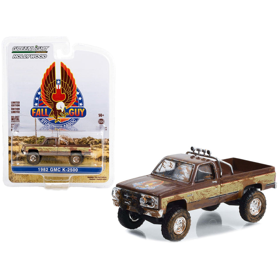 1982 GMC K-2500 Sierra Grande Pickup Truck Brown and Gold (Dirty Version) "Fall Guy Stuntman Association" Hollywood Special Edition 1/64 Diecast Model Car by Greenlight