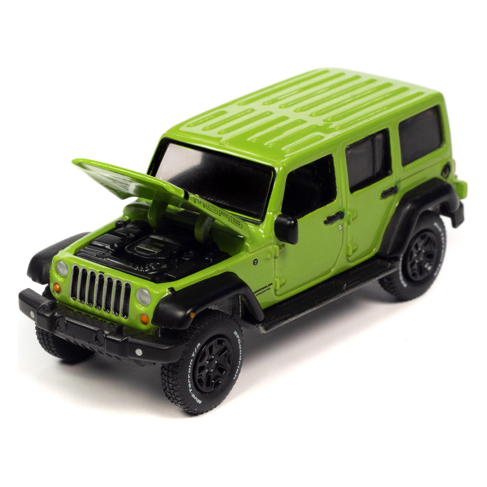 2013 Jeep Wrangler Unlimited Moab Edition Gecko Green "Sport Utility" Limited Edition 1/64 Diecast Model Car by Auto World